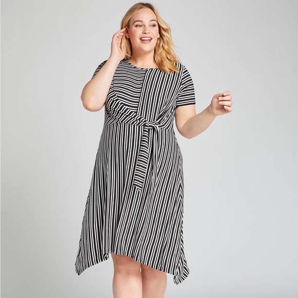 Lane Bryant tie front striped dress. Size 14/16. - Picture 1 of 8